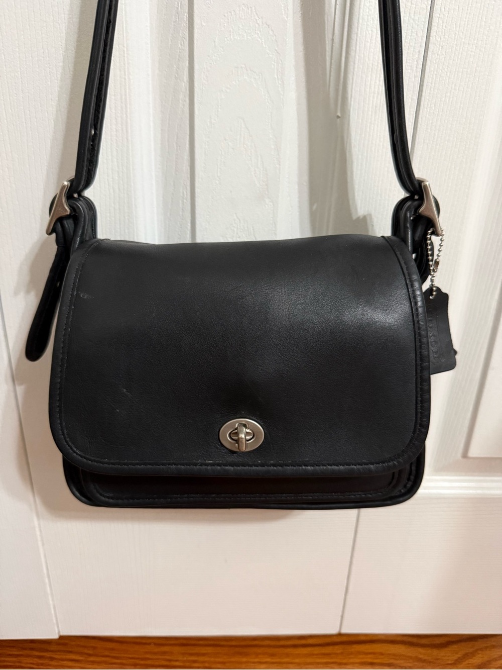 Vintage Coach Ramblers Legacy Black Nickel Hardware EUC